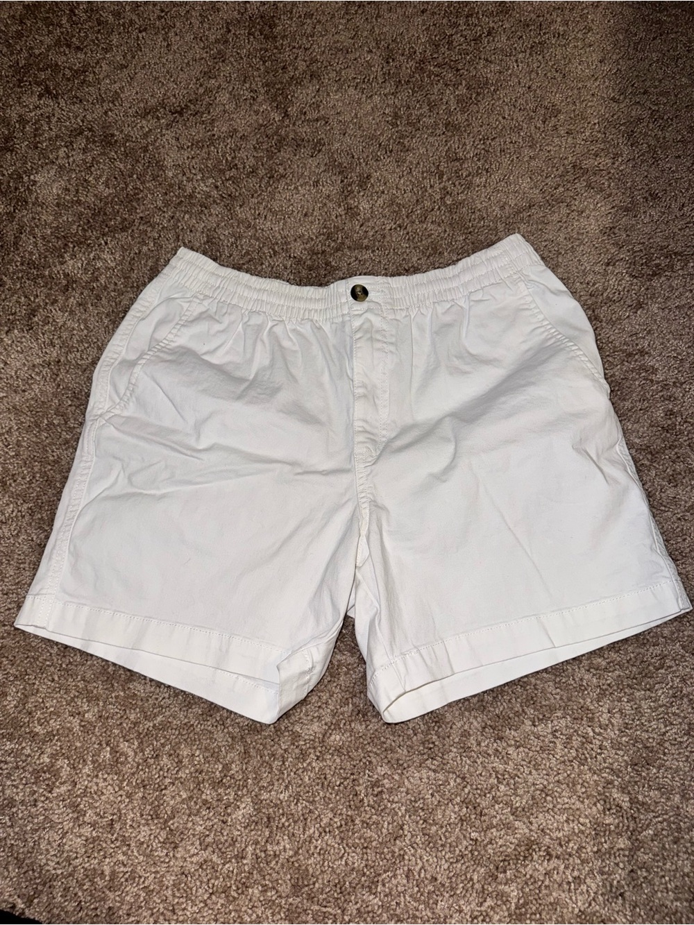 crown & ivy White Elastic Waist Flat Front Men's Shorts